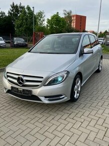 Mercedes B180 AVANTGARDE—2014–-KŮŽE—113.000km-- - 1