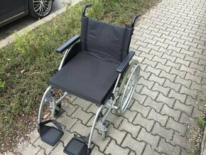 Mechanický invalidní vozík - 1