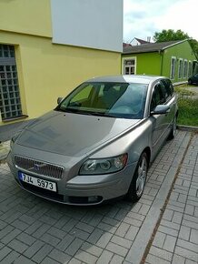 Volvo v50 - 1