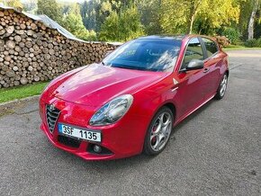 Alfa Romeo Giulietta 1750 TBi QV Quadrifoglio Verde - 1