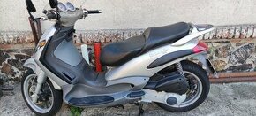 Piaggio Beverly 125/200