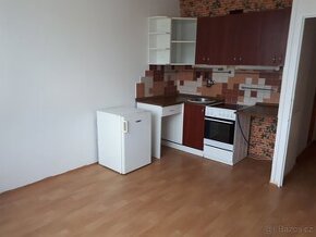 Pronájem bytu 1+kk 20m2, Kamenická , Děčín