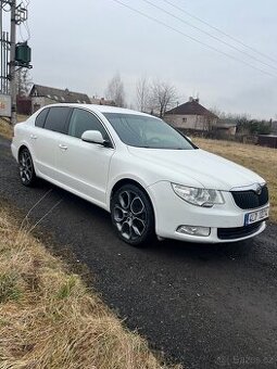 Škoda Superb II 103kw, r.v. 2011, 2 maj, najeto 269, DSG