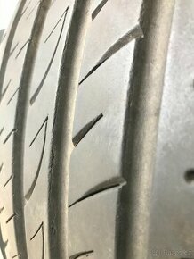 Letní pneu 225/45/17 čtyři kusy 75% vzorek Dunlop