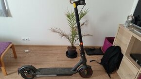 ELEKTROKOLOBĚŽKA XIAOMI MI SCOOTER PRO 2