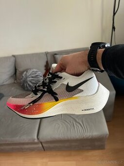 Nike ZoomX Vaporfly Next - dámské běžecké boty - 1