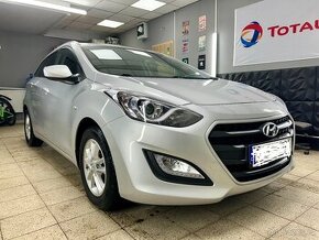 Hyundai i30 Combi 1.6i, ČR 2016, najeto pouhých 65 000km