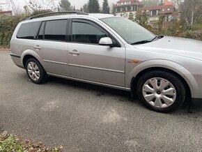 FORD MONDEO COMBI 2.0TDDI,Xenony,Vyhrev čelniho okna atd