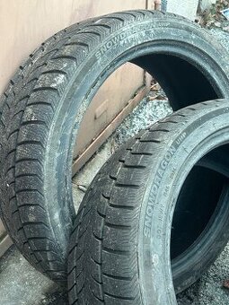 Zimní pneu 235/40 R19