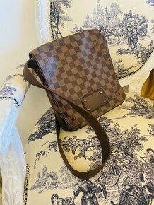 LOUIS VUITTON Brooklyn PM Damier Ebene Canvas