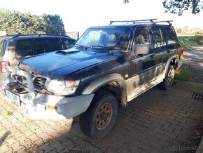 Nissan patrol y61 wagon