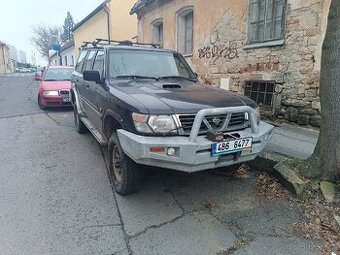 Nissan patrol y61 wagon