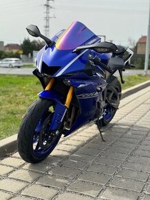 Yamaha R6