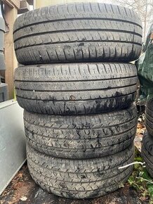 Pneu 235/65 r16