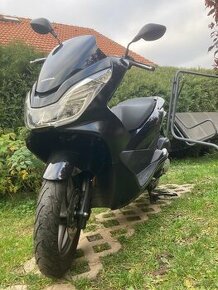 Honda PCX 125, 2018, POUZE 8 tis NÁJEZD - 1