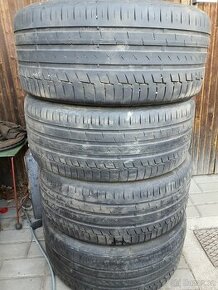 Pneu 235/40 R18