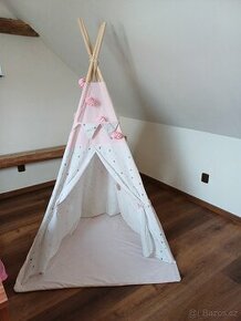 Teepee růžový