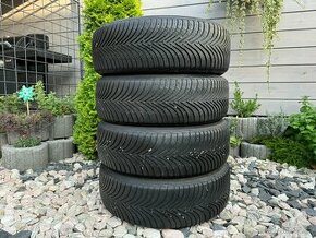 4x pneu Michelin 215/65 R17 99H