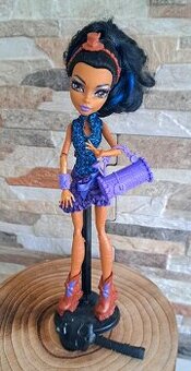 Monster high ROBECCA dance