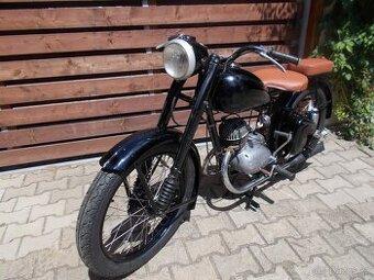 Veterán - ČZ 150 C