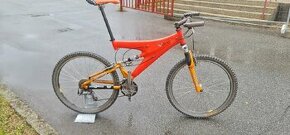 Trek y 22 rok 1998