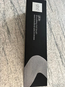 GHD Glide smoothing hot brush - 1