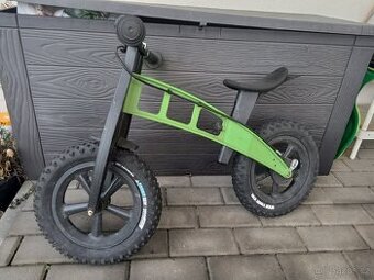 Dětské odrážecí kolo Firstbike