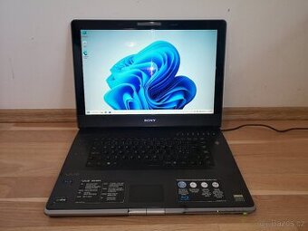 17" notebook Sony Vaio VGN-AR61S - 1