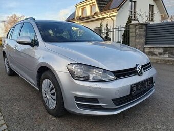 VOLKSWAGEN GOLF 1.6 TDI SERVISKA, DPH, NAVI, KRÁÁSNÝ....