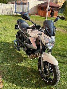 Yamaha XJ6 A2