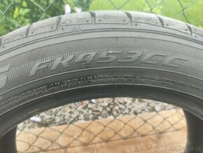 Prodám zánovní pneu FALKEN 215/50 R 18 AZENIS