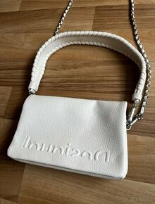 Nová kabelka i crossbody Desigual