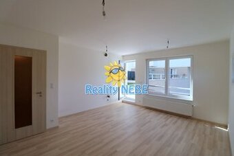 Pronájem bytu 1+kk, 33 m2 + terasa 35 m2, Klausova, Praha 13