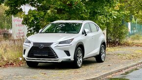 Lexus NX300h Hybrid m.2021 Perleť Navi Kamera Automat