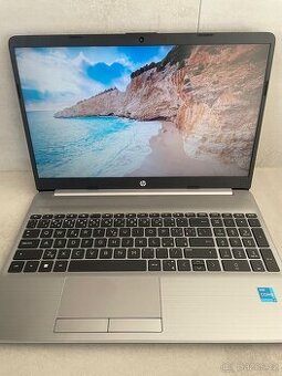 Notebook HP 250 G8 (8A660EA#BCM) stříbrný