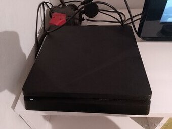 PS 4 Slim - 1