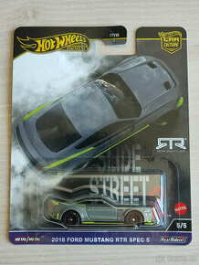 Hot Wheels premium - 2018 Ford Mustang RTR SPEC5