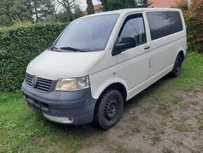 VW Transporter T5  1.9 TDI 75kw Klima Model 2009//Na opravu/