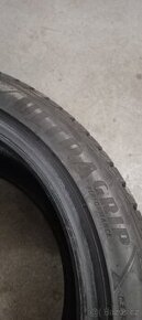 Good year 215/45 R16