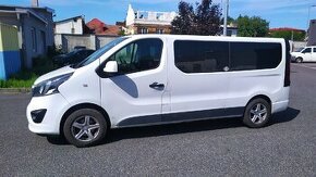 Opel Vivaro long 8 mist