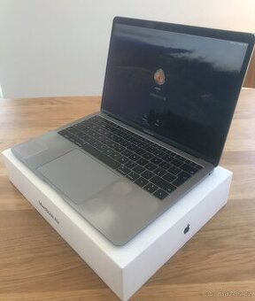 Apple MacBook Air 13,6" (2022) 8 GB RAM/ 256 GB SSD