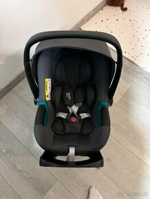 Autosedačka Britax Römer Baby-Safe 3 i-Size + Základna