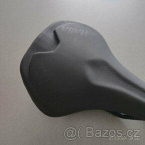 Sedlo Selle Italia Model Y.