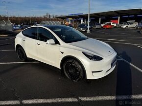 Tesla model Y , Long range , 4x4 , DPH , Tovární záruka