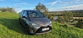 Toyota Yaris 1.5 74kw Hybrid e-CVT Selection - 1