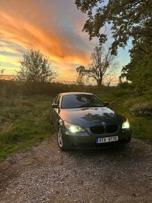 BMW E60 520i R6 Manuál