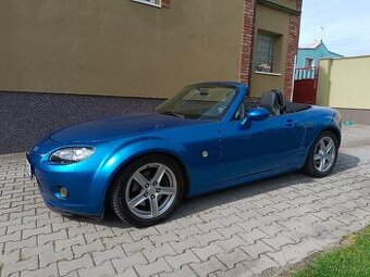 Mazda MX-5 Miata 1.8 16V 93 kW kabrio roadster