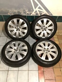 Alu kola Škoda R17 5X112 LETNÍ PNEU 205/50 R17 FLASH