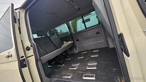 kompletní interiér +sedačky VW T5 Caravelle Long