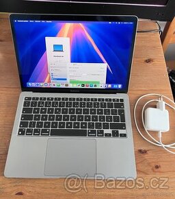 MacBook Air 13,3" M1 / 8 GB/256 GB super stav